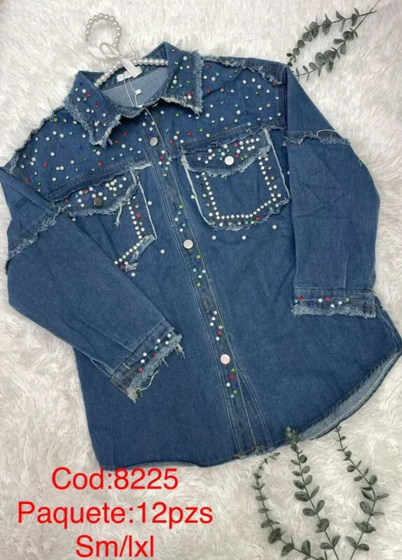 Chamarra con aplicaciones-8225