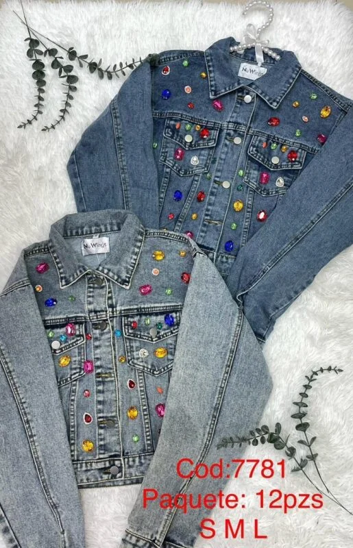 Chamarra denim de mezclilla con detalles de piedras-7781