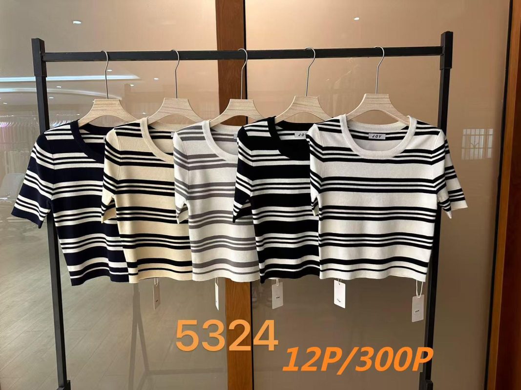 Blusa corta de rayas-5324