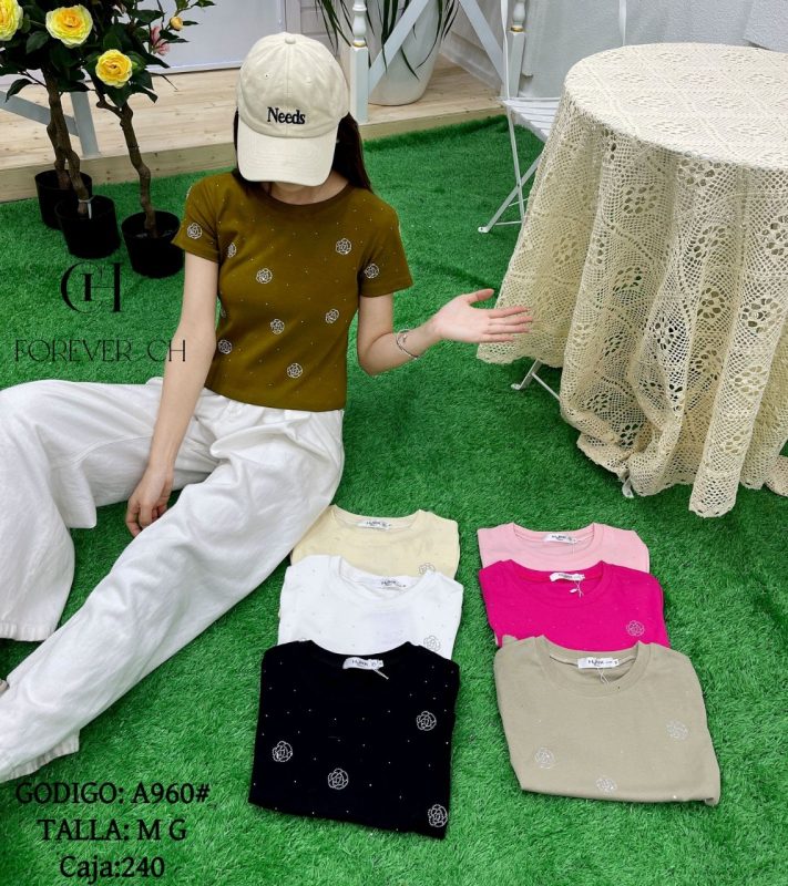 Blusa con detalle de rosas-A960