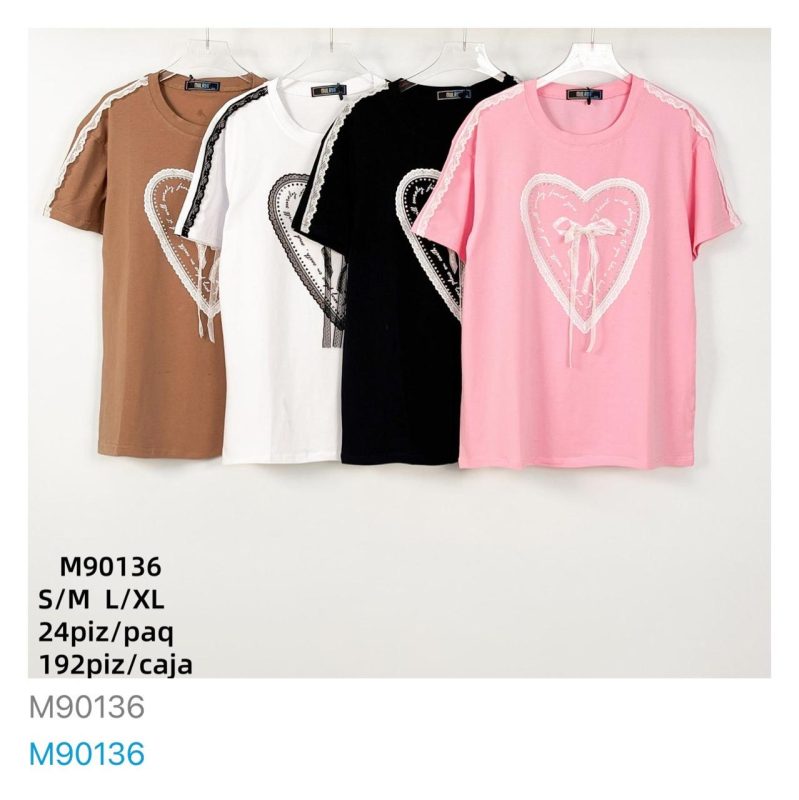 Camiseta estampada de corazón con encaje-M90136