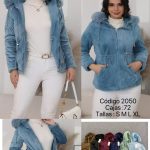 Chamarra con capucha y detalles de pelo-2050 - 2