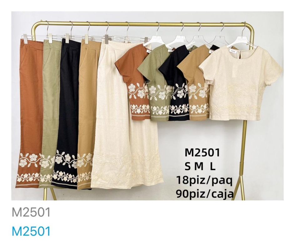 Conjunto con bordado floral-M2501