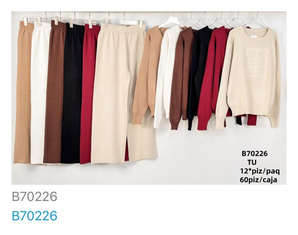 Conjunto de pantalon y suéter-B70226