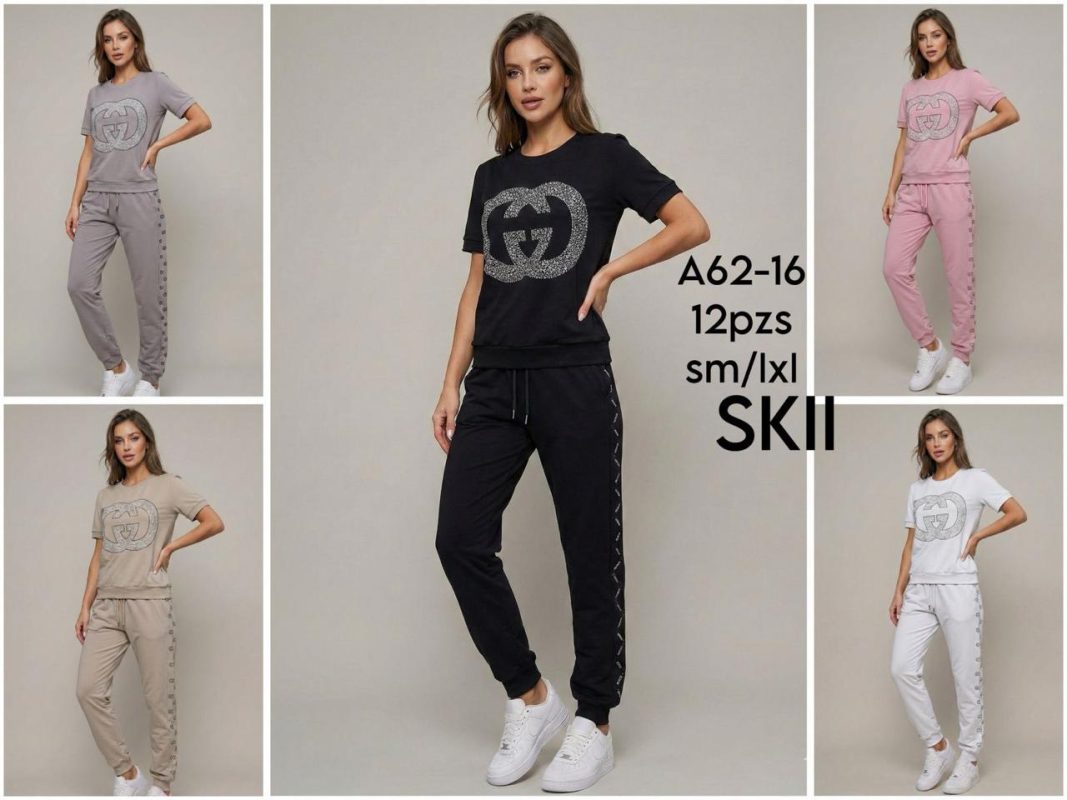 Conjunto deportivo con logo-A62-16