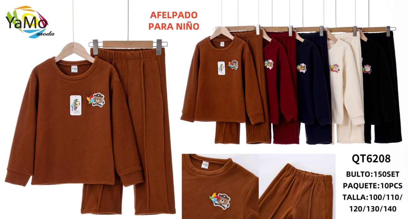 Pijama afelpada para niño con diseño de animales-QT6208