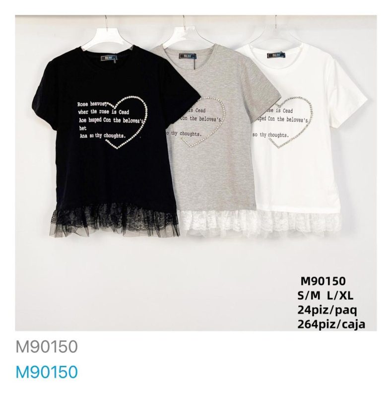 Playera con encaje y diseño de corazón con texto-M90150