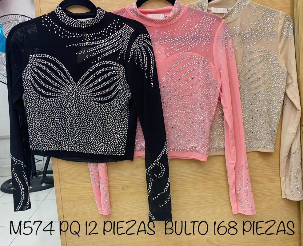 Blusa con pedrería-M574