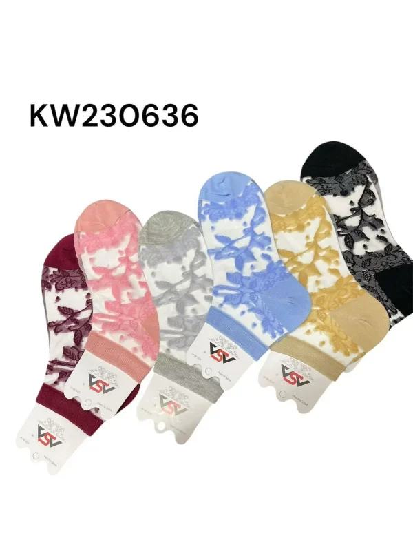 Calcetines con patrón floral intrincado-KW230636