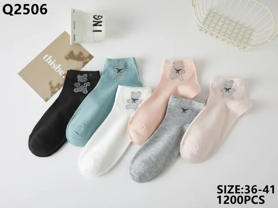 Calcetines con diseño de oso-Q2506