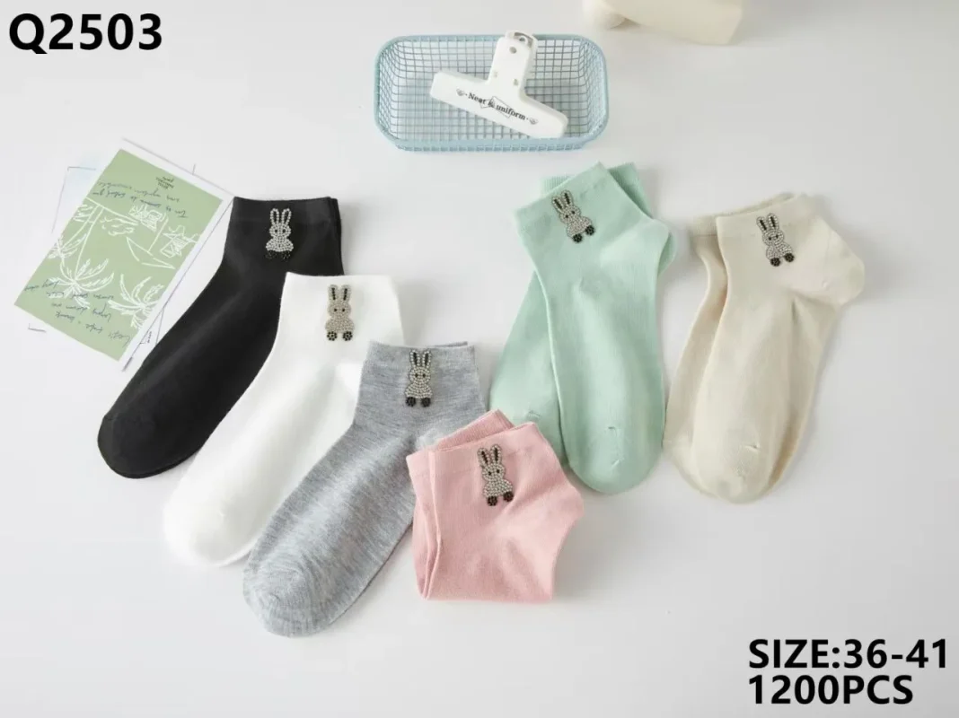 Calcetines con diseño de conejito-Q2503