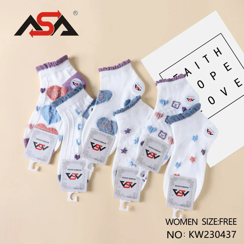 Calcetines con diseños de corazones-KW230437