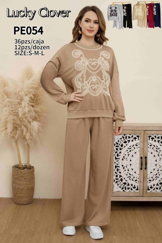 Conjunto sudadera y pantalón con diseño-PE054