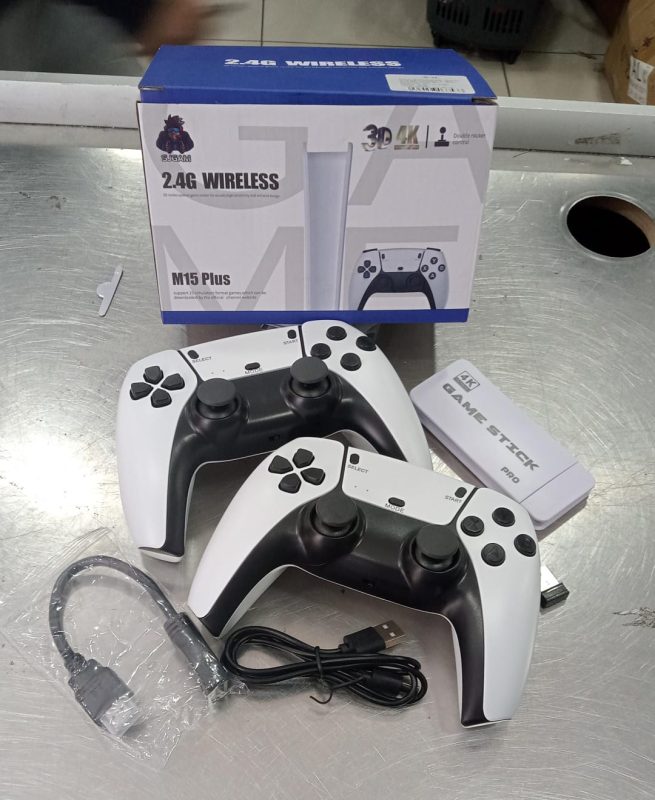 Consola de videojuegos 4K con mandos inalámbricos-CF-067