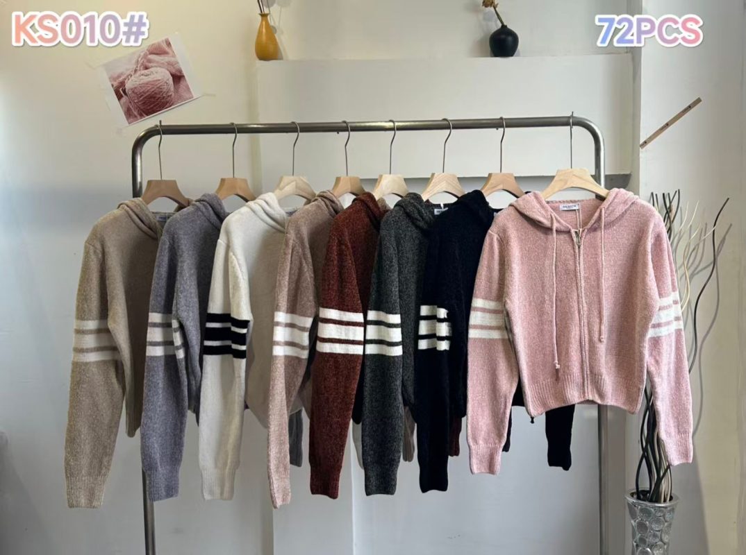 Sudadera con capucha y cremallera con rayas deportivas-KS010