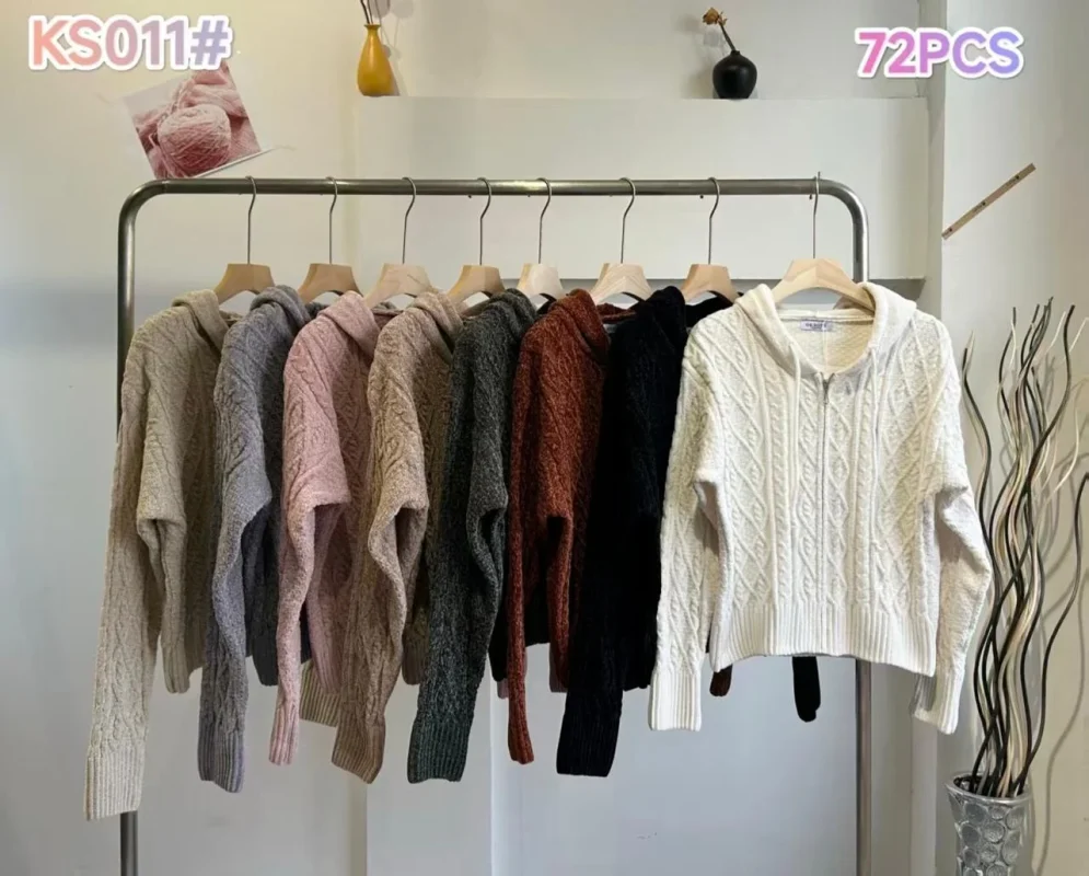 Suéter con capucha de punto trenzado en varios colores-KS011